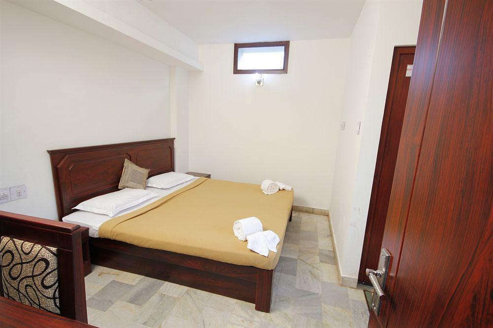 Hotel Park Avenue Kochi Extérieur photo