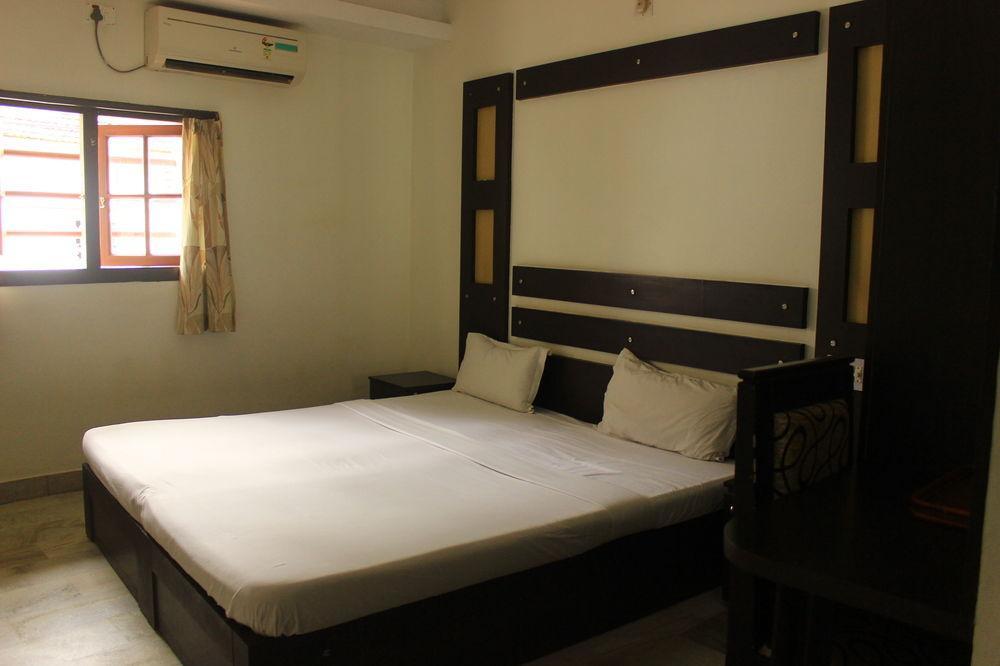 Hotel Park Avenue Kochi Extérieur photo