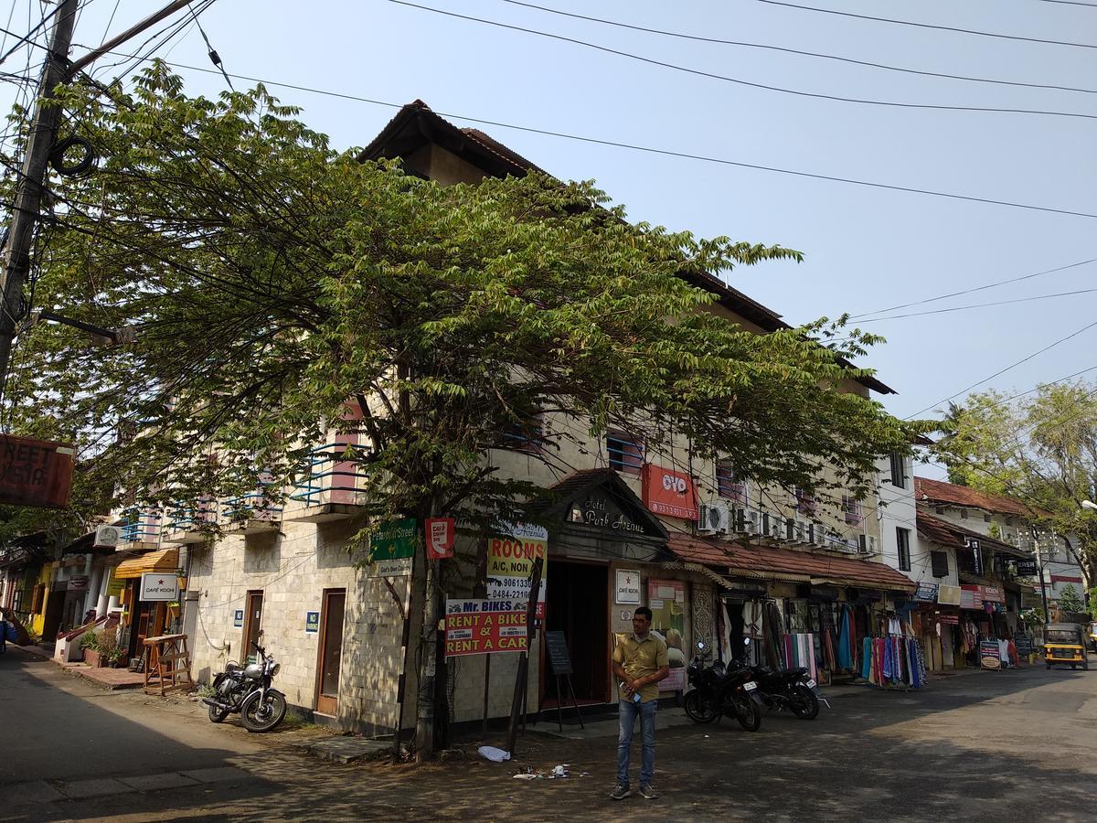 Hotel Park Avenue Kochi Extérieur photo