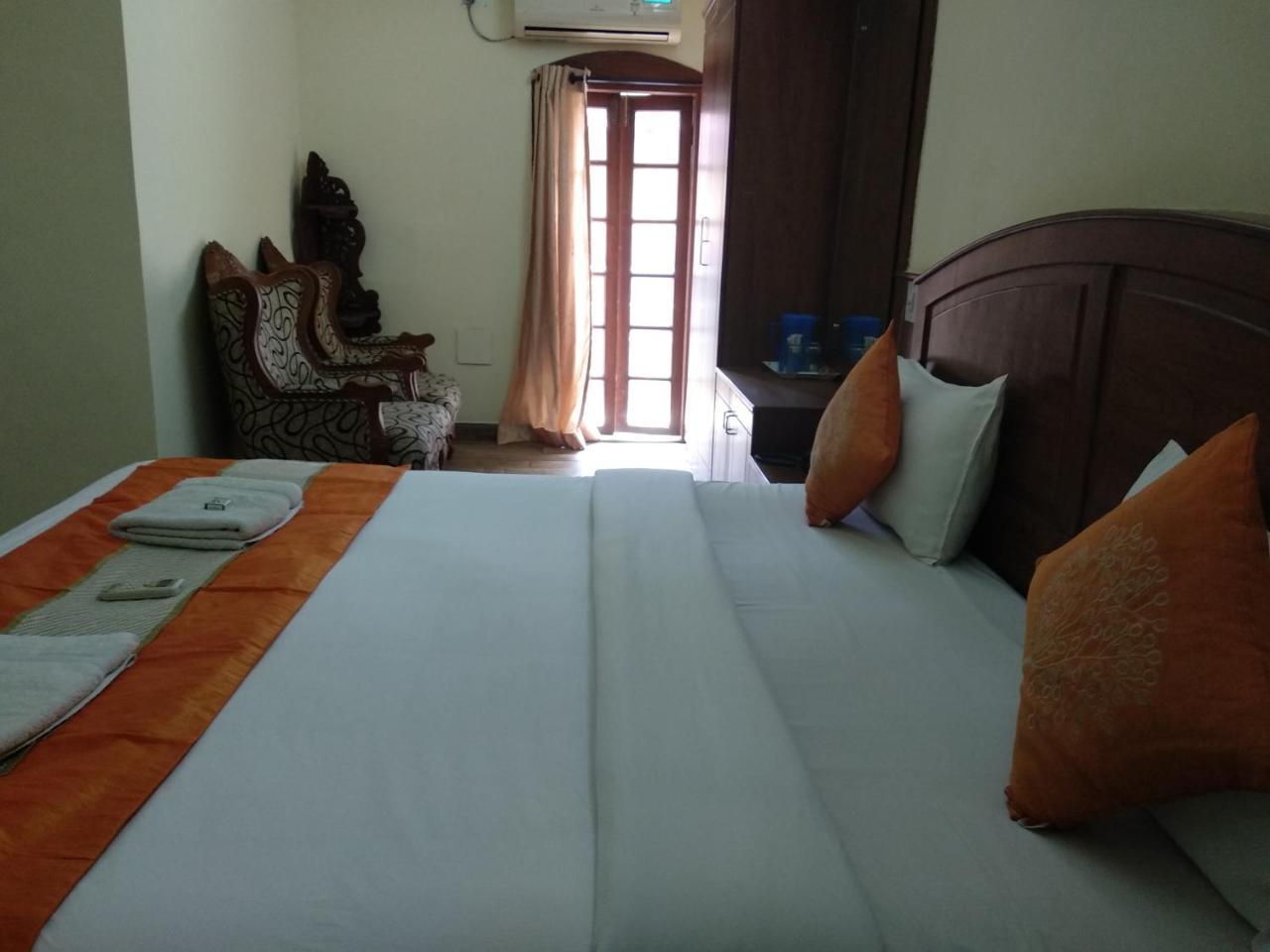 Hotel Park Avenue Kochi Extérieur photo