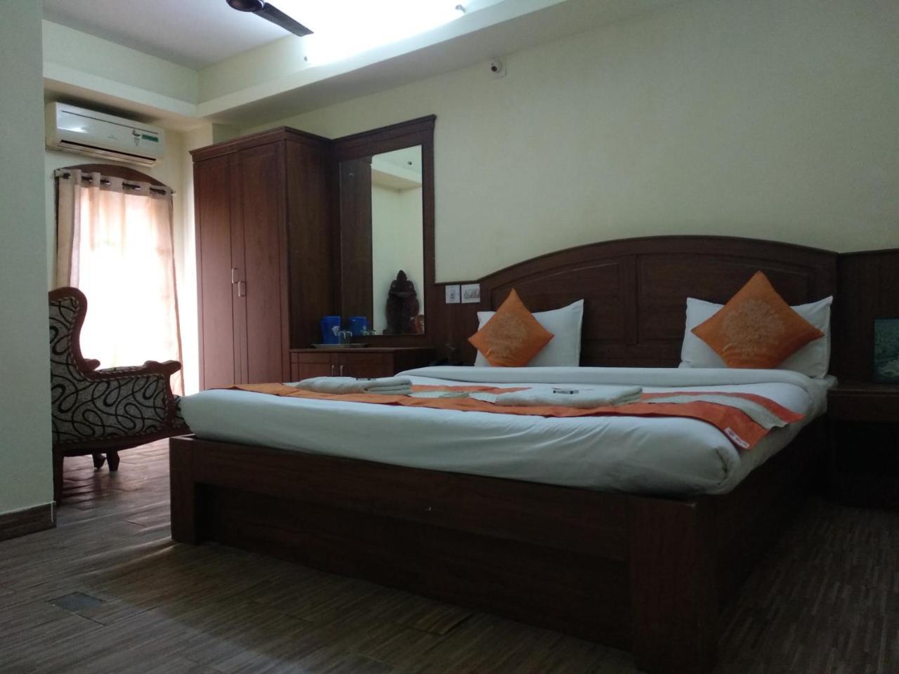 Hotel Park Avenue Kochi Extérieur photo