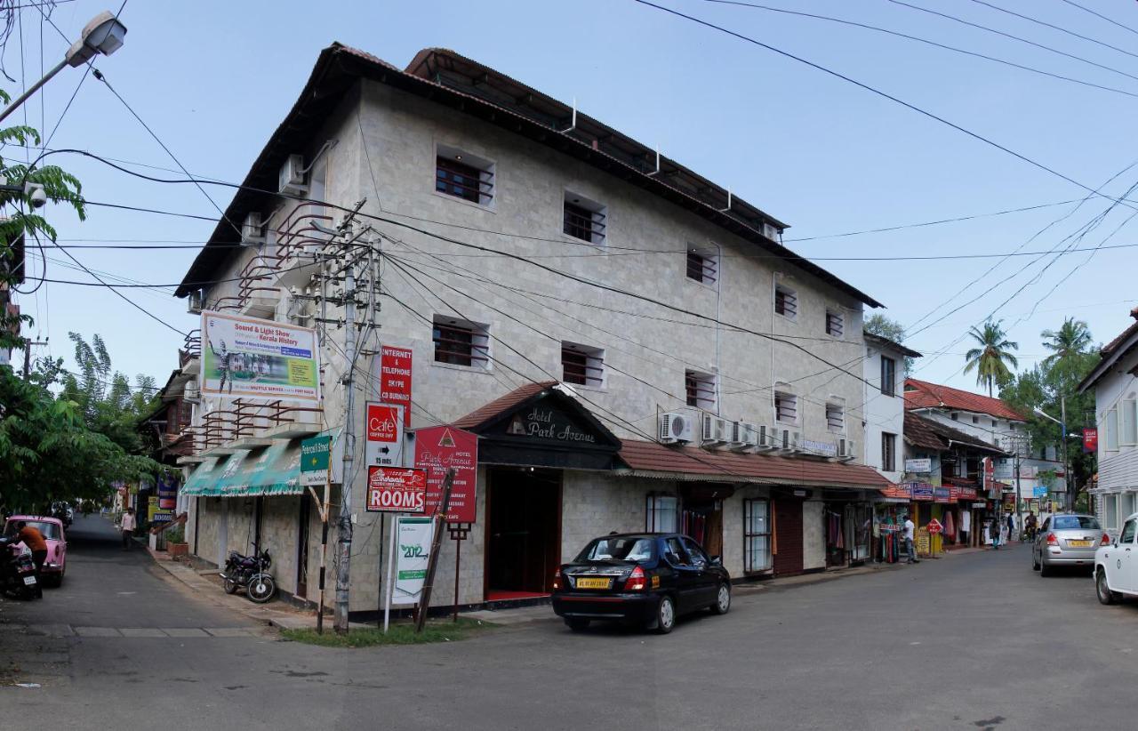 Hotel Park Avenue Kochi Extérieur photo
