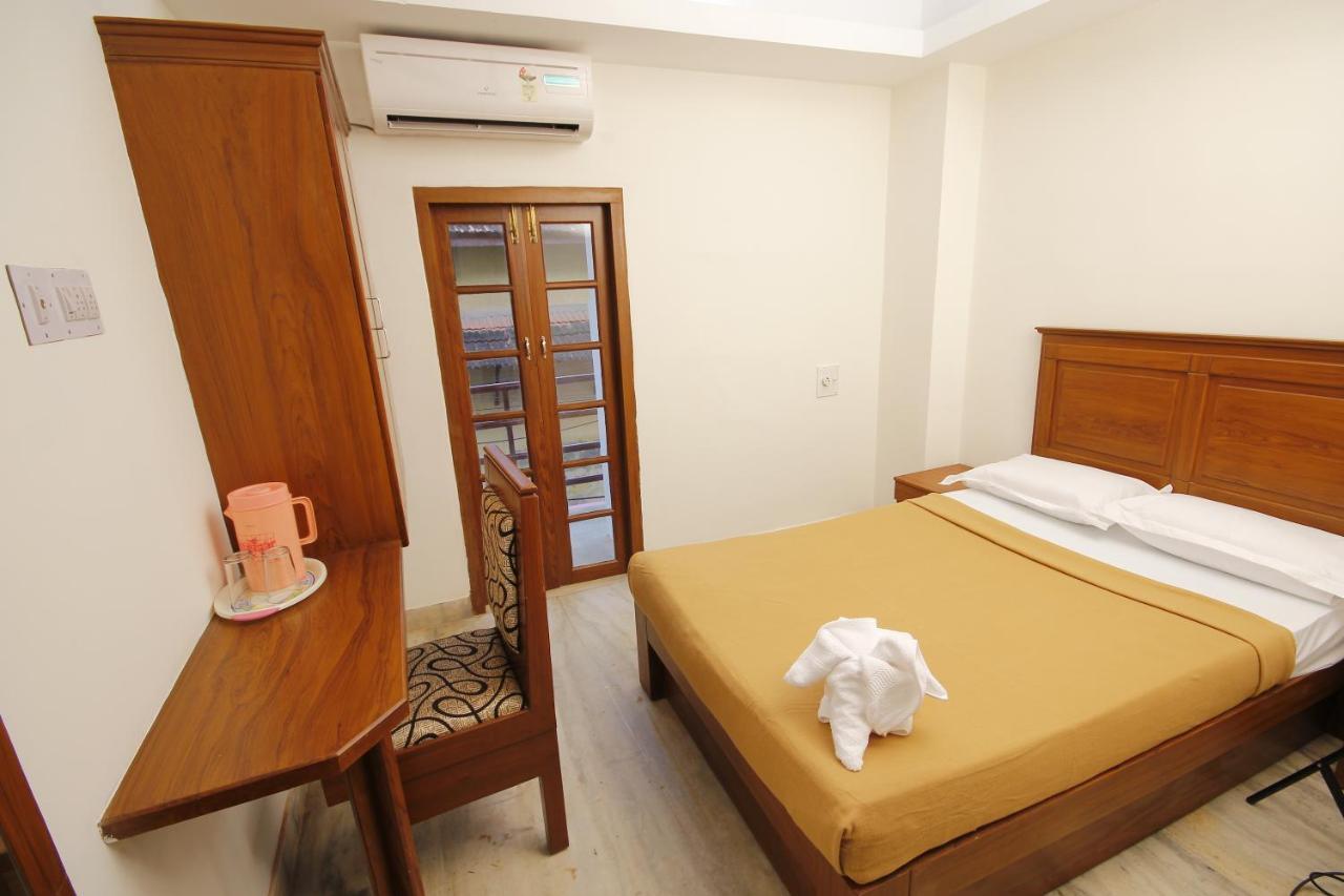 Hotel Park Avenue Kochi Extérieur photo